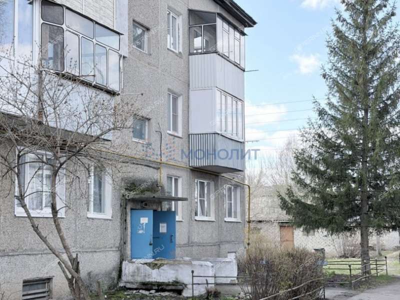 трёхкомнатная квартира на Коммунистической улице дом 24 село Починки