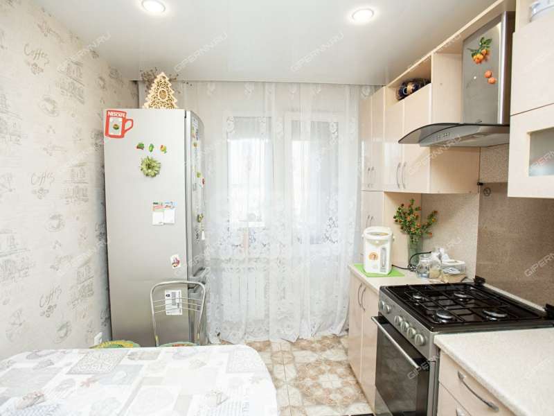 трёхкомнатная квартира на Днепропетровской улице дом 16