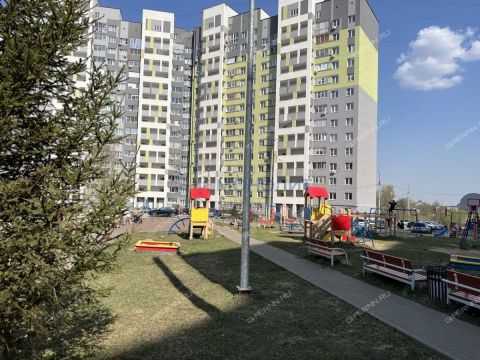 1-komnatnaya-ul-vyatskaya-d-4 фото