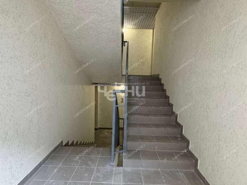 трёхкомнатная квартира на Полтавской улице дом 15