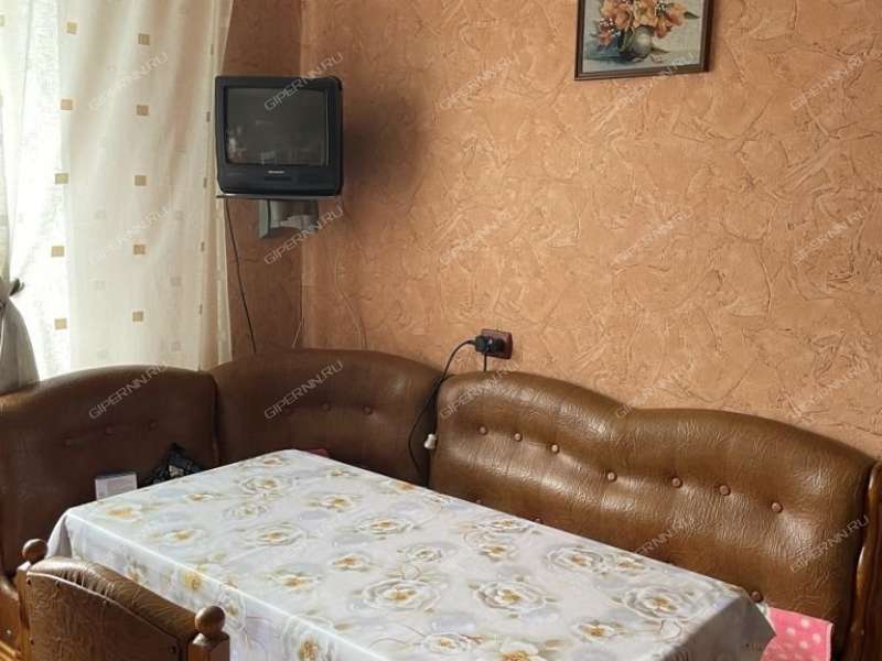 трёхкомнатная квартира в Бакинском переулке дом 1