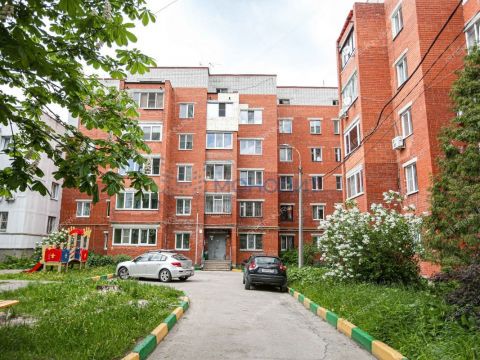 3-komnatnaya-ul-cvetochnaya-d-5 фото