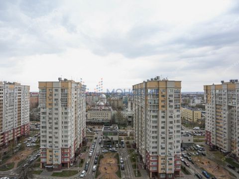 3-komnatnaya-ul-belozerskaya-d-7 фото