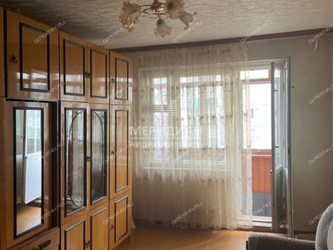 3-komnatnaya-ul-panfilovcev-d-7 фото