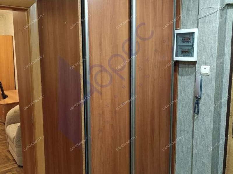 двухкомнатная квартира на бульваре 60-летия Октября дом 13