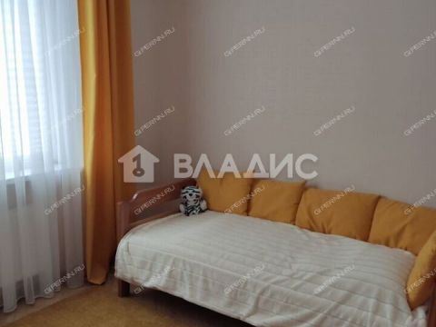 4-komnatnaya-ul-romantikov-d-1 фото