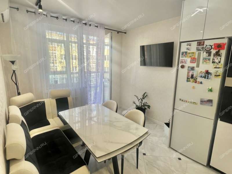 трёхкомнатная квартира в 6-м микрорайоне дом 36 город Кстово