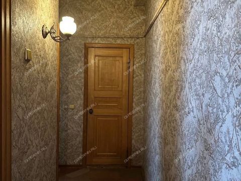 4-komnatnaya-ul-vatutina-d-2 фото