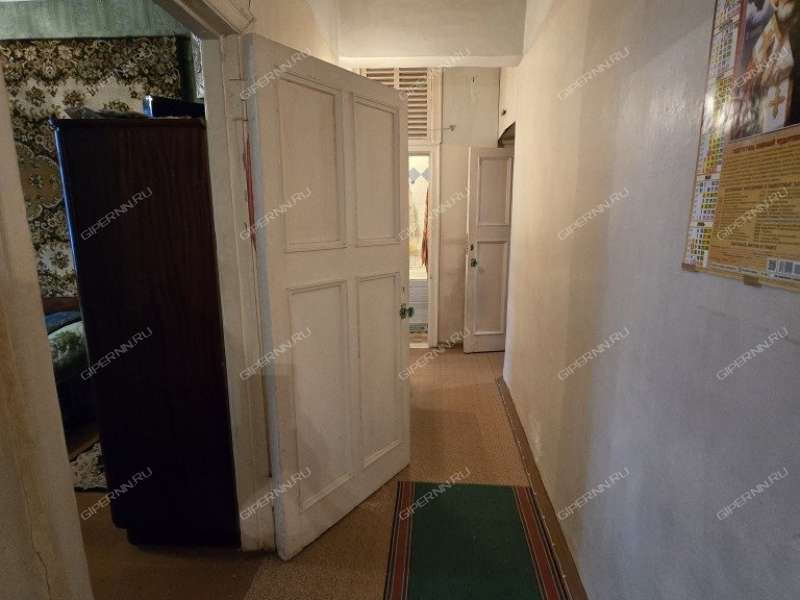 трёхкомнатная квартира на улице Ярошенко дом 1