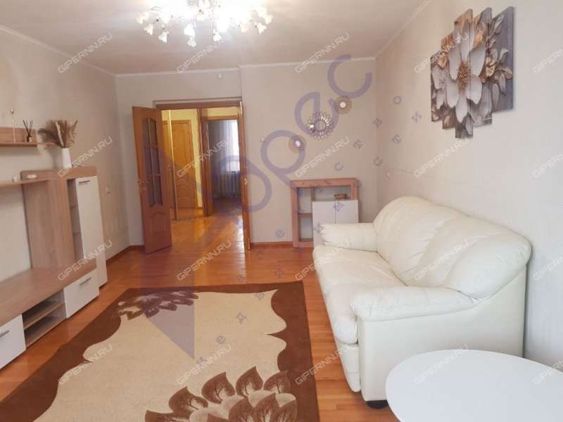 трёхкомнатная квартира на улице Героя Елисеева дом 8