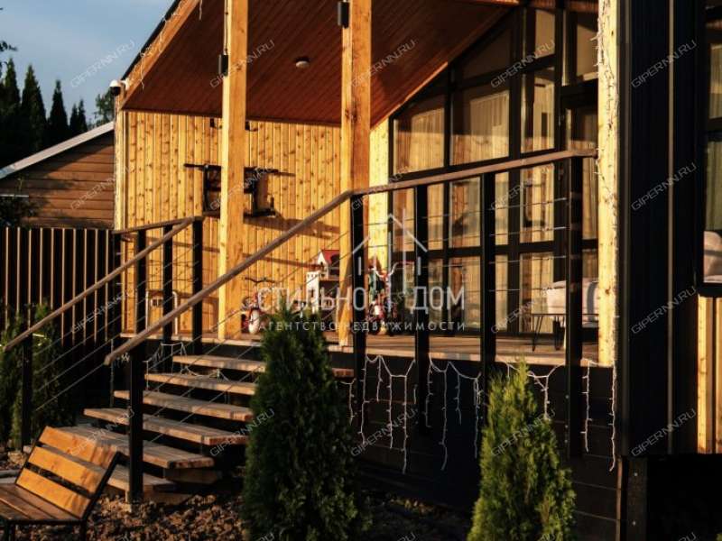 дом на улице Цветочная село Безводное