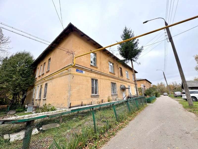 трёхкомнатная квартира на улице Баженова дом 7