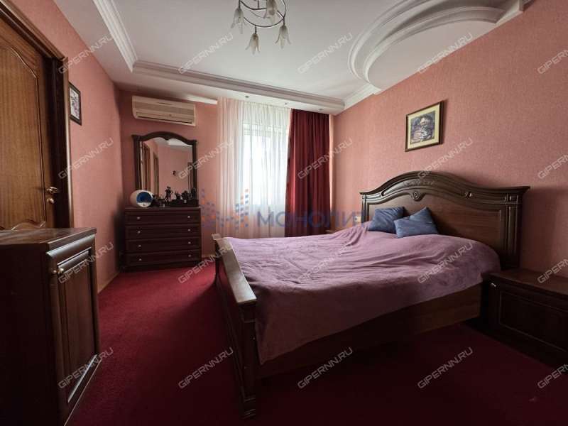 трёхкомнатная квартира на Керченской улице дом 28