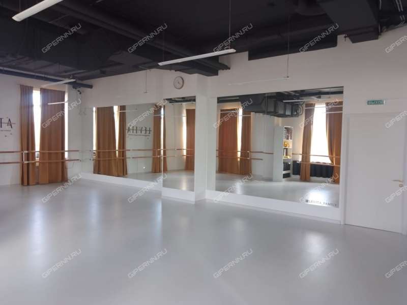 помещение под торговую площадь на Мельникова ул, д. 25