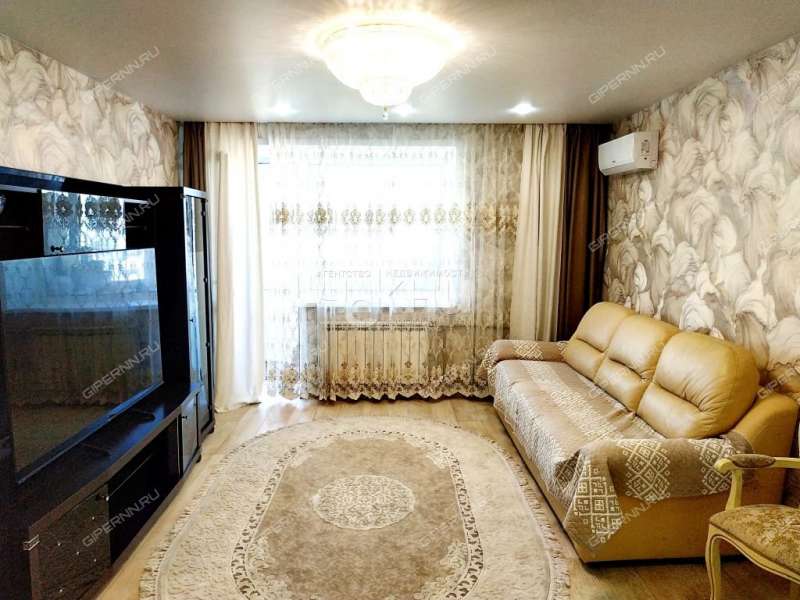 трёхкомнатная квартира на улице Октябрьской Революции дом 40