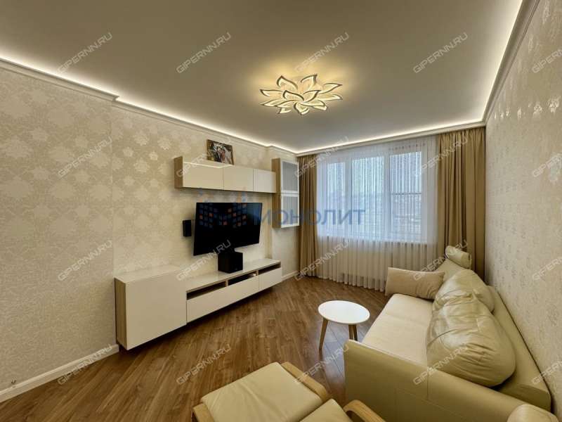 трёхкомнатная квартира на улице Июльских Дней дом 1 к2