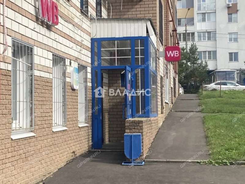 помещение под торговую площадь на улице Родионова