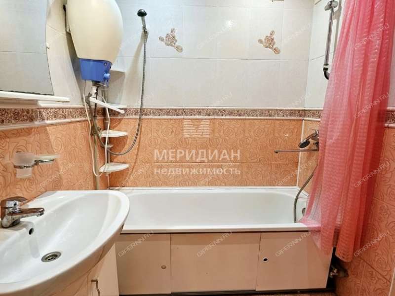 трёхкомнатная квартира на улице Даргомыжского дом 11